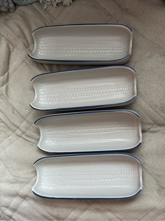 Pfaltzgraff Other - Pfaltzgraff White Ceramic Trays with Blue Trim - Set of 4